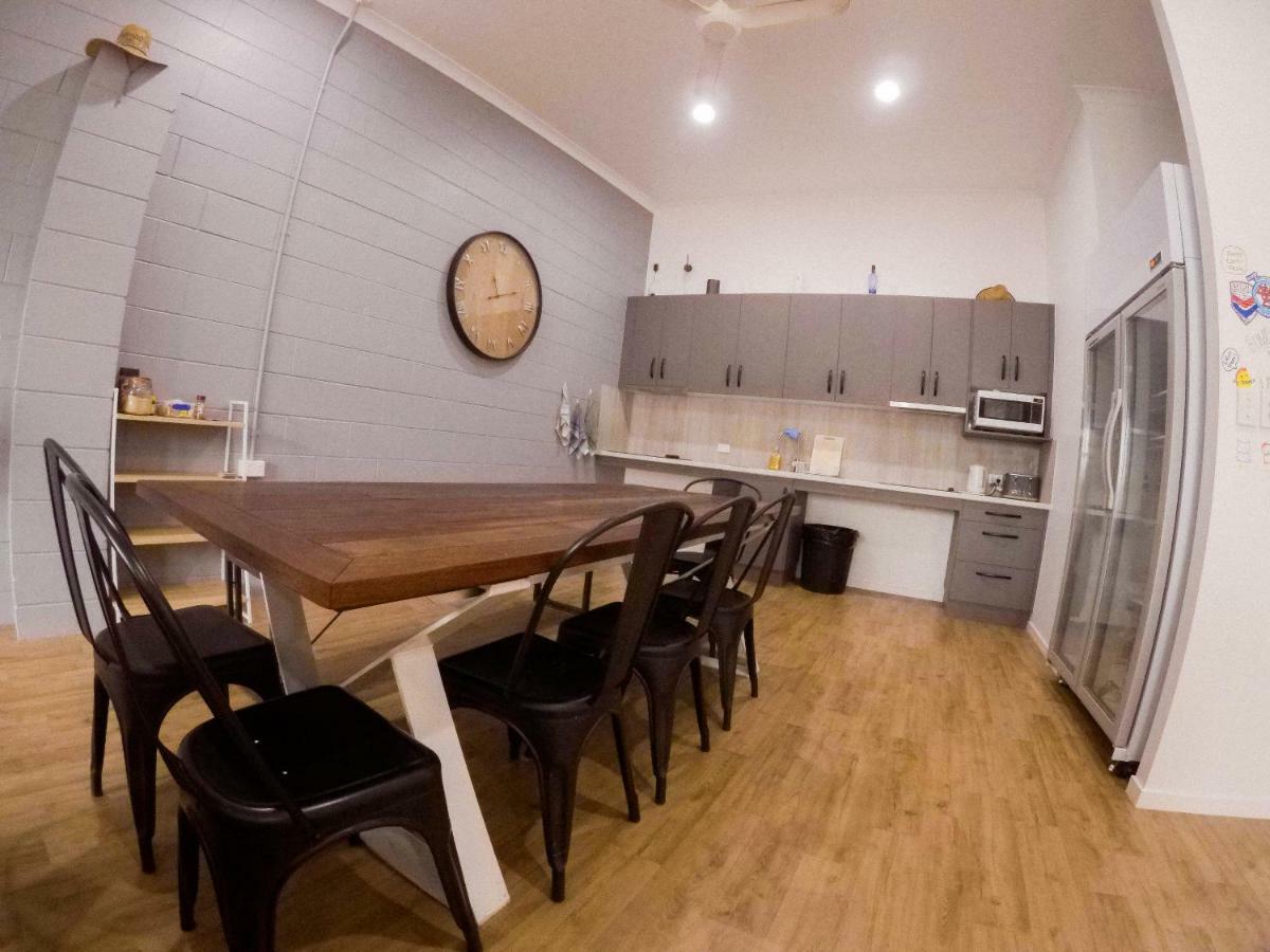 Bunk Inn Hostel Bundaberg Esterno foto